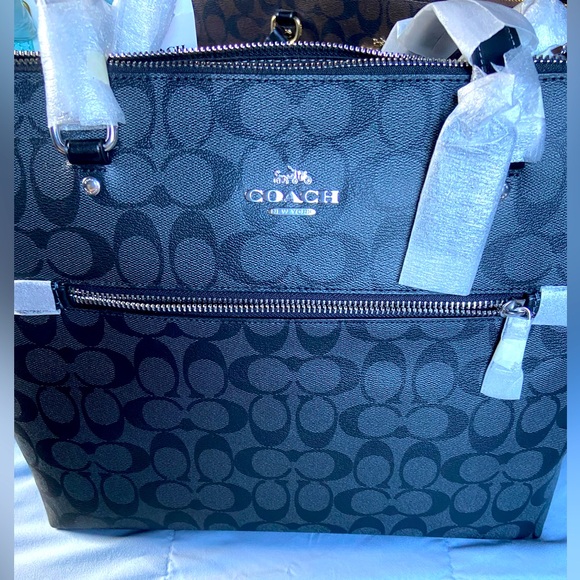 🏷️ COACH BLACK BAG~BRAND NEW WITH TAGS AND INSIDE SHIPPING BAG! - Picture 11 of 11